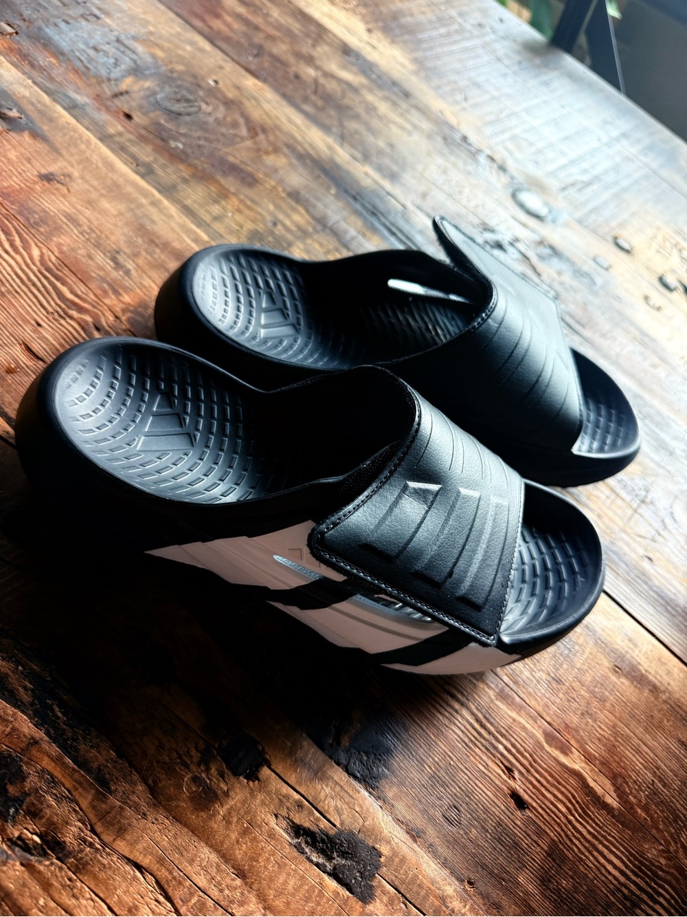 NWOT Adidas slides men’s 8 womens 9.5